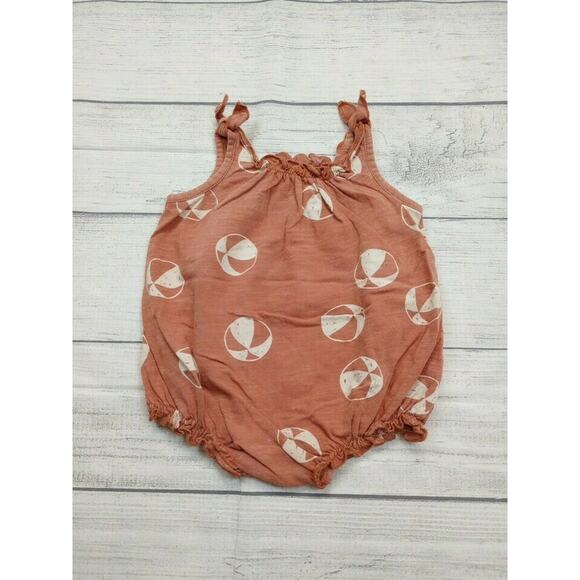 3/6m Rylee + Cru Beach Ball Romper - Picture 3 of 5